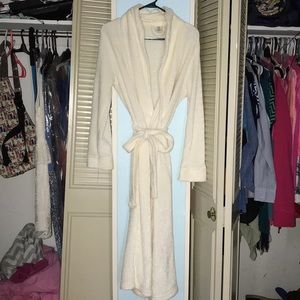 Plush White Robe, Long
